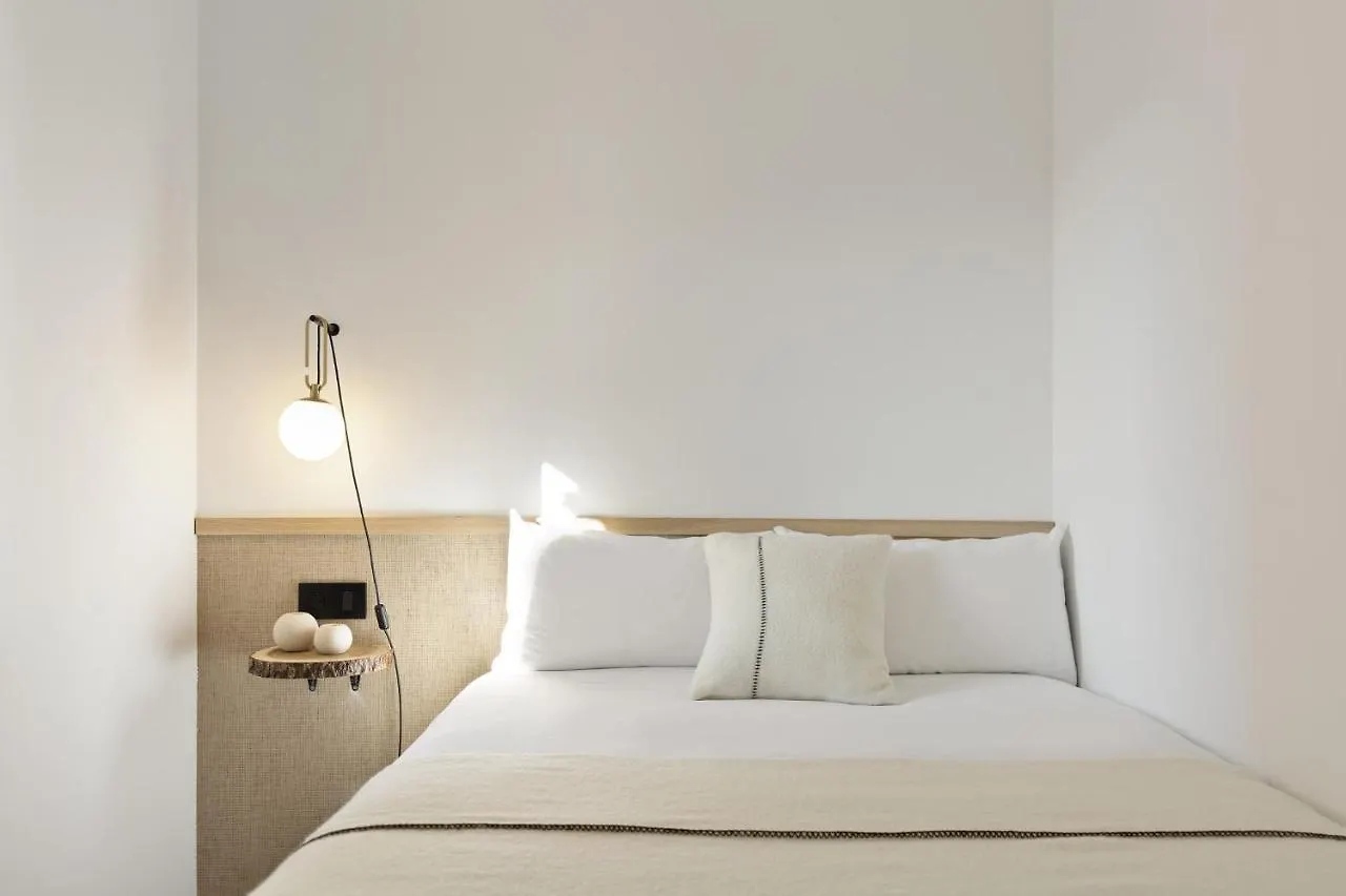 Ola Living Calabria Apartment Barcelona Spain